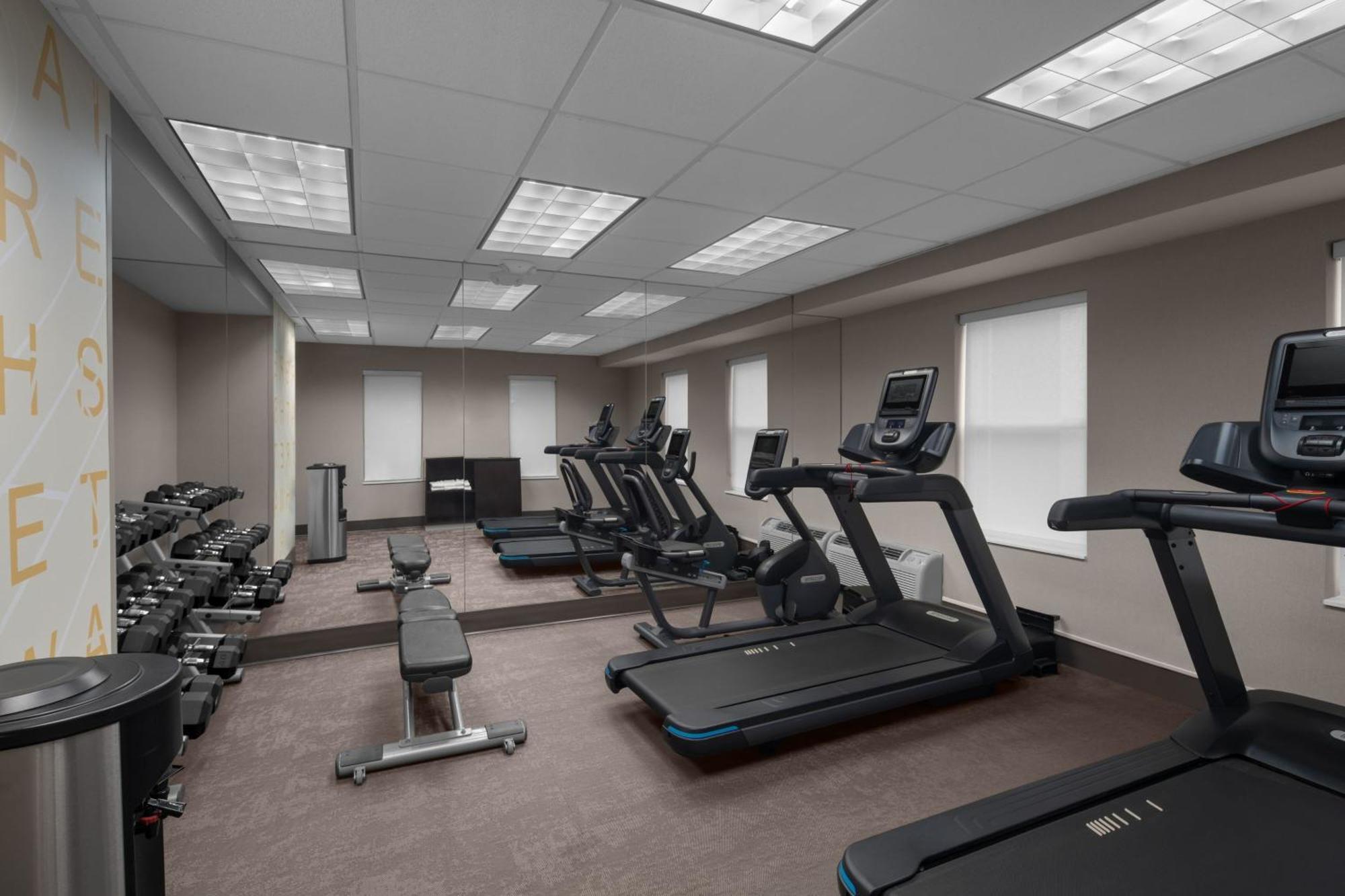 Residence Inn Long Island Holtsville Екстер'єр фото