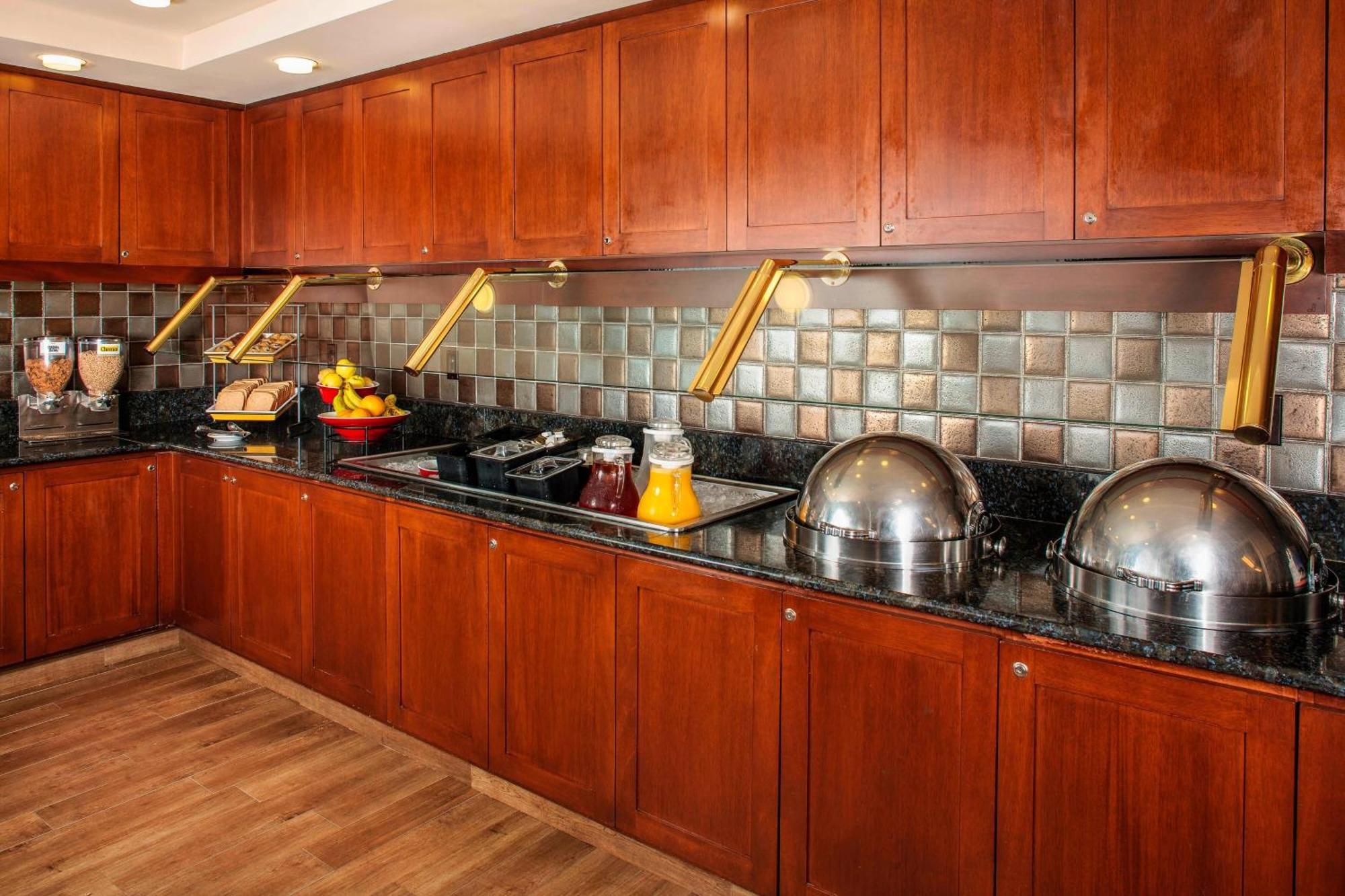 Residence Inn Long Island Holtsville Екстер'єр фото